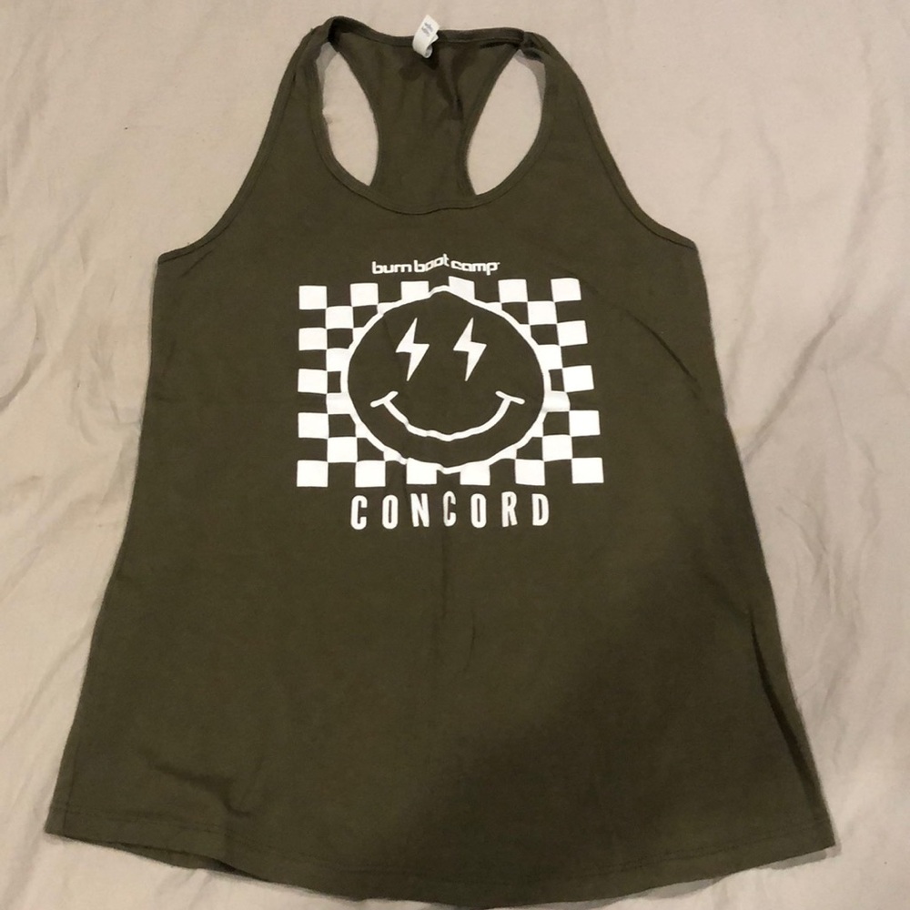 Burn Boot Camp Women’s Medium Smiley Racerback Tank - Concord, NC
